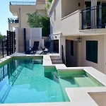 Villa Gv - With Magnapool Makarska