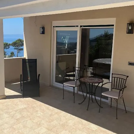 Willa Gv - With Magnapool