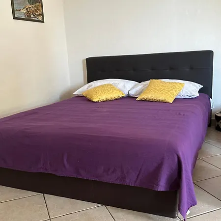 Gv - With Magnapool Willa