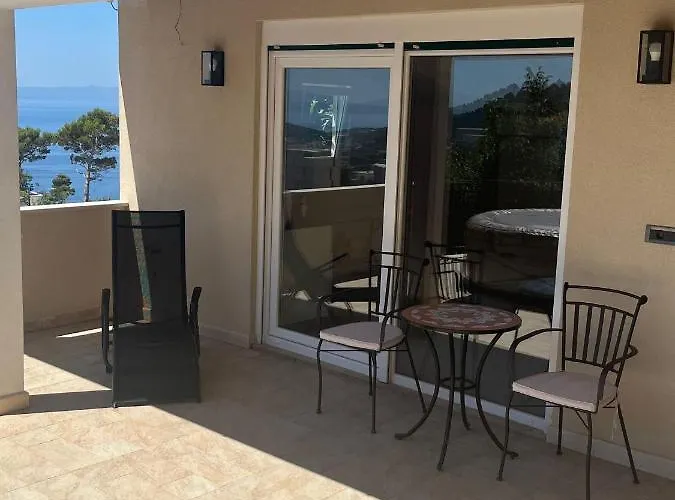 Willa Gv - With Magnapool