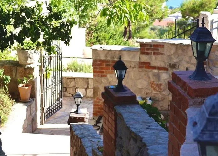 Gv - With Magnapool מאקרסקה